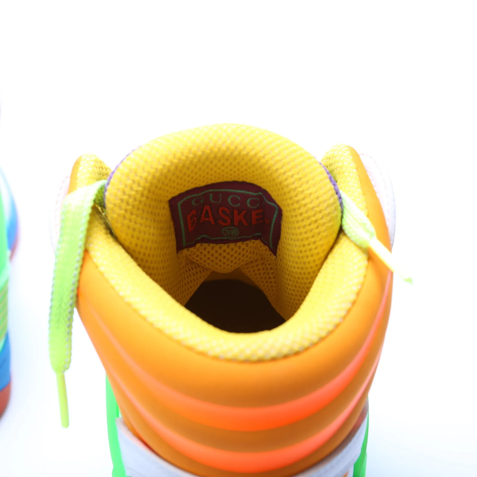 661310 High Top Sneakers Size 38