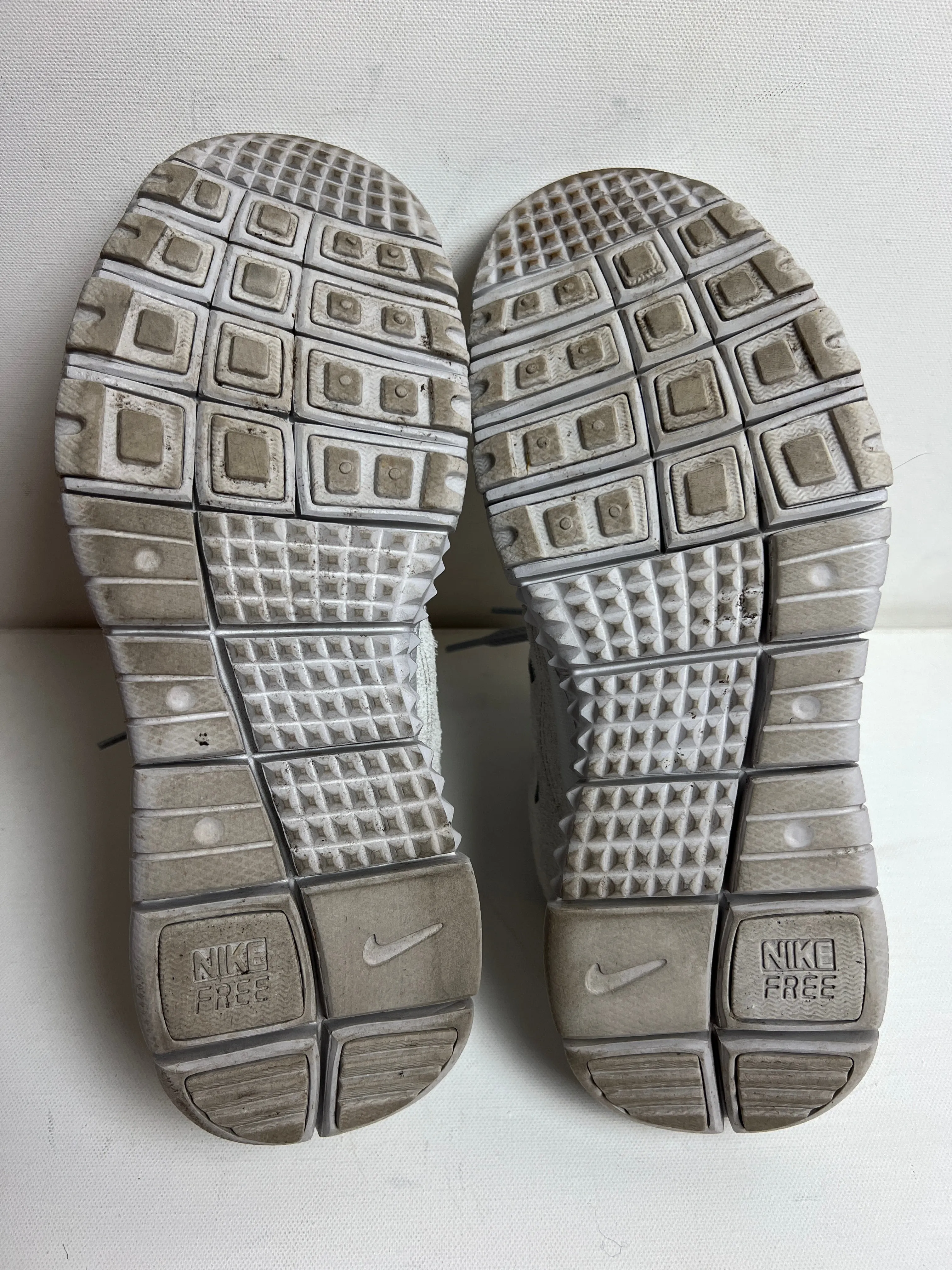 Free Run Trail Sneaker