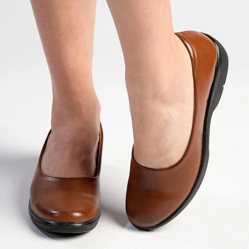 Soft Style by Hush Puppies Jasmine Flat Court Walker - Tan